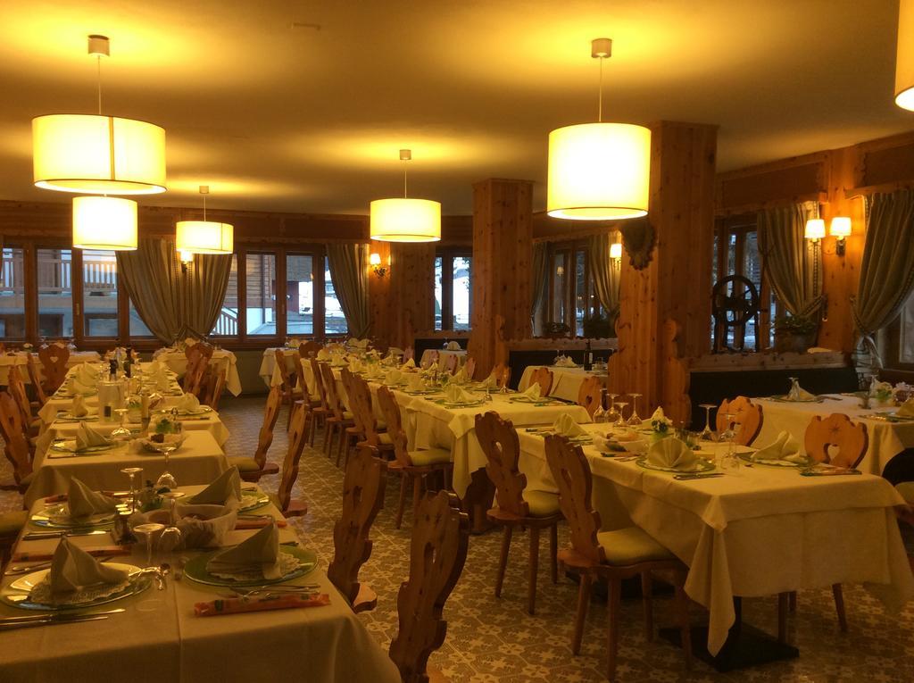 Park Hotel Санта Катерина Валфурва Екстериор снимка